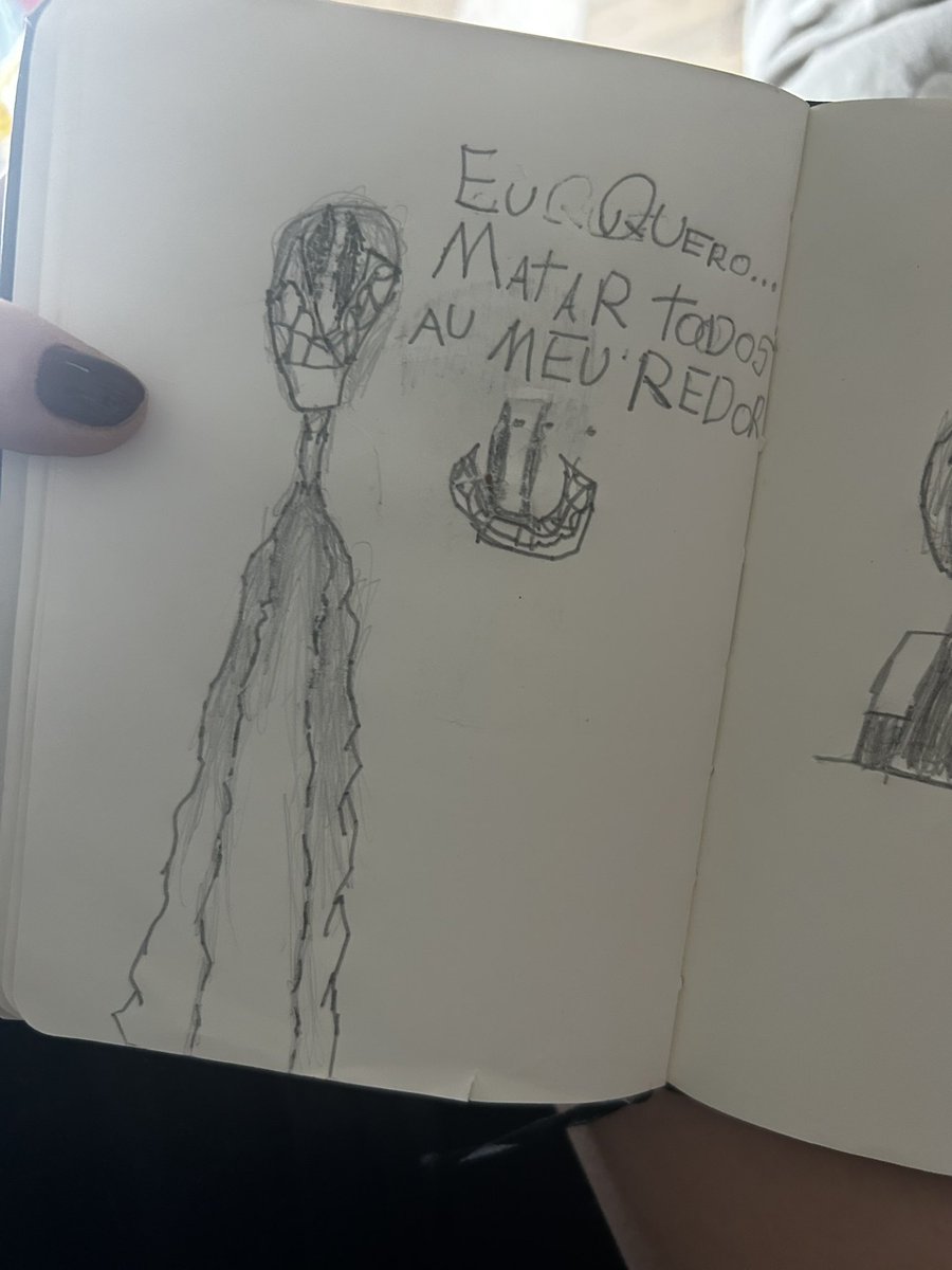 sofiavanzolini's tweet photo. e o filho do amigo do meu pai que foi em casa e quis desenhar com minha irmazinha e quando minha mae foi ver o que eles tavam desenhando o menino simplesmente fez isso: https://t.co/zyil7BeFyi