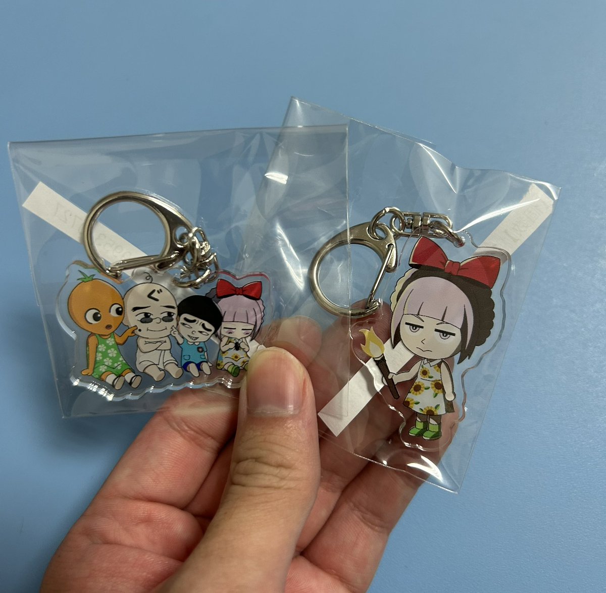 maple_kcfg's tweet photo. 届いた！
自分の絵が物として届くの不思議な感じw
いいサイズ感だ！ https://t.co/9v6sYiKvTv