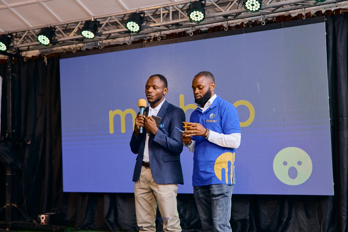 AbedWamuhindo's tweet photo. « 𝗨𝘇𝗮, 𝗻𝘂𝗻𝘂𝗮 𝗸𝘄𝗮 𝘂𝗽𝗲𝘀𝗶 » avec #maShop.
Une solution pensée par @KwetuBest pour faciliter la gestion des commerçants, rapprocher vendeurs et clients et rendre le commerce plus accessible grâce au #numérique.
📱 Disponible sur #PlayStore et #AppStore
#maShop https://t.co/Wi1cFkk3RO