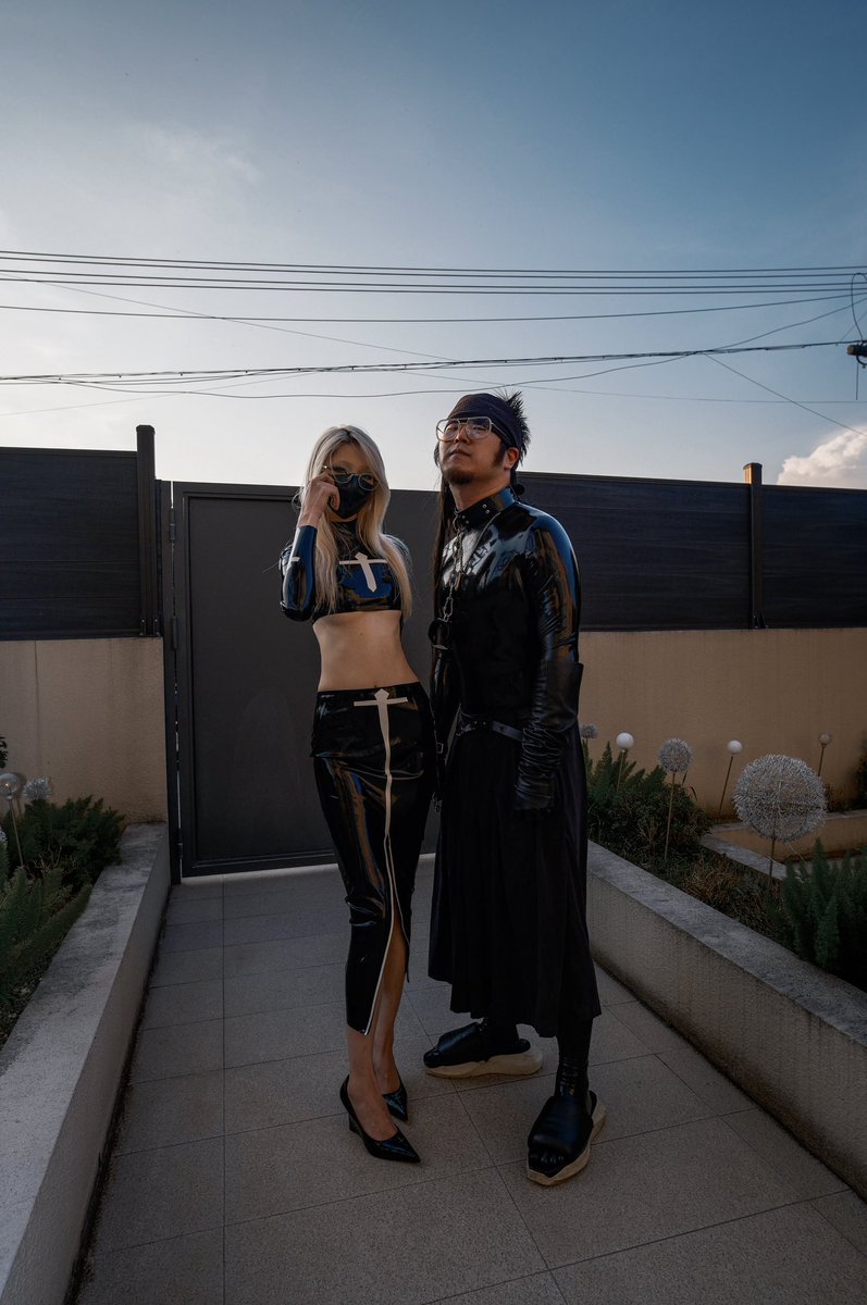 SKxxxxx_'s tweet photo. 抓！

建模怪 @XIAOXIONG028 

#latex #ラバー https://t.co/ksehl0X4kA