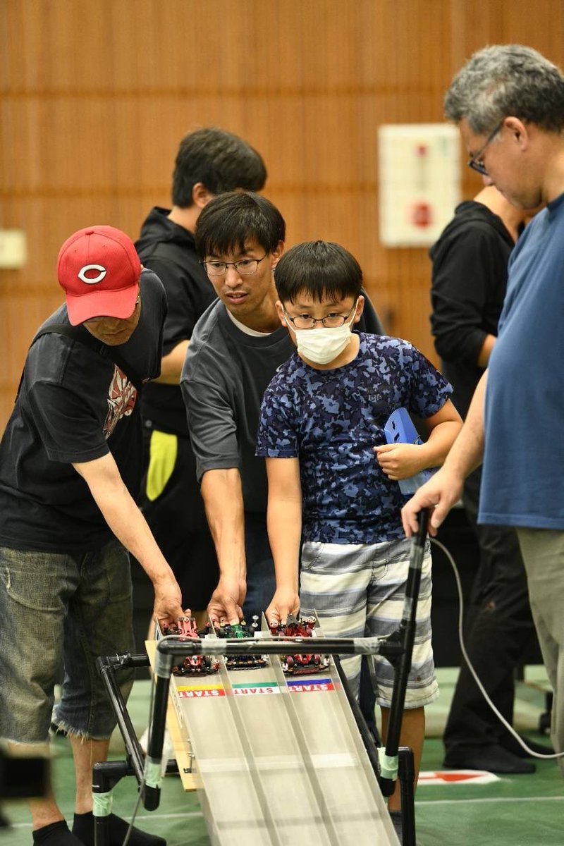 MSCSmini4wd's tweet photo. 📸大会フォトギャラリー①

後日、松江SPEEDのHPや地域情報誌等に、本大会の写真を掲載させていただく予定です。

今回はその中から、印象に残った場面をXでもご紹介していきます！

大会当日の熱気や選手の皆さんの真剣な表情を、ぜひご覧ください🔥

#MSCS2026 #松江SPEED https://t.co/yqyjIPLLPn