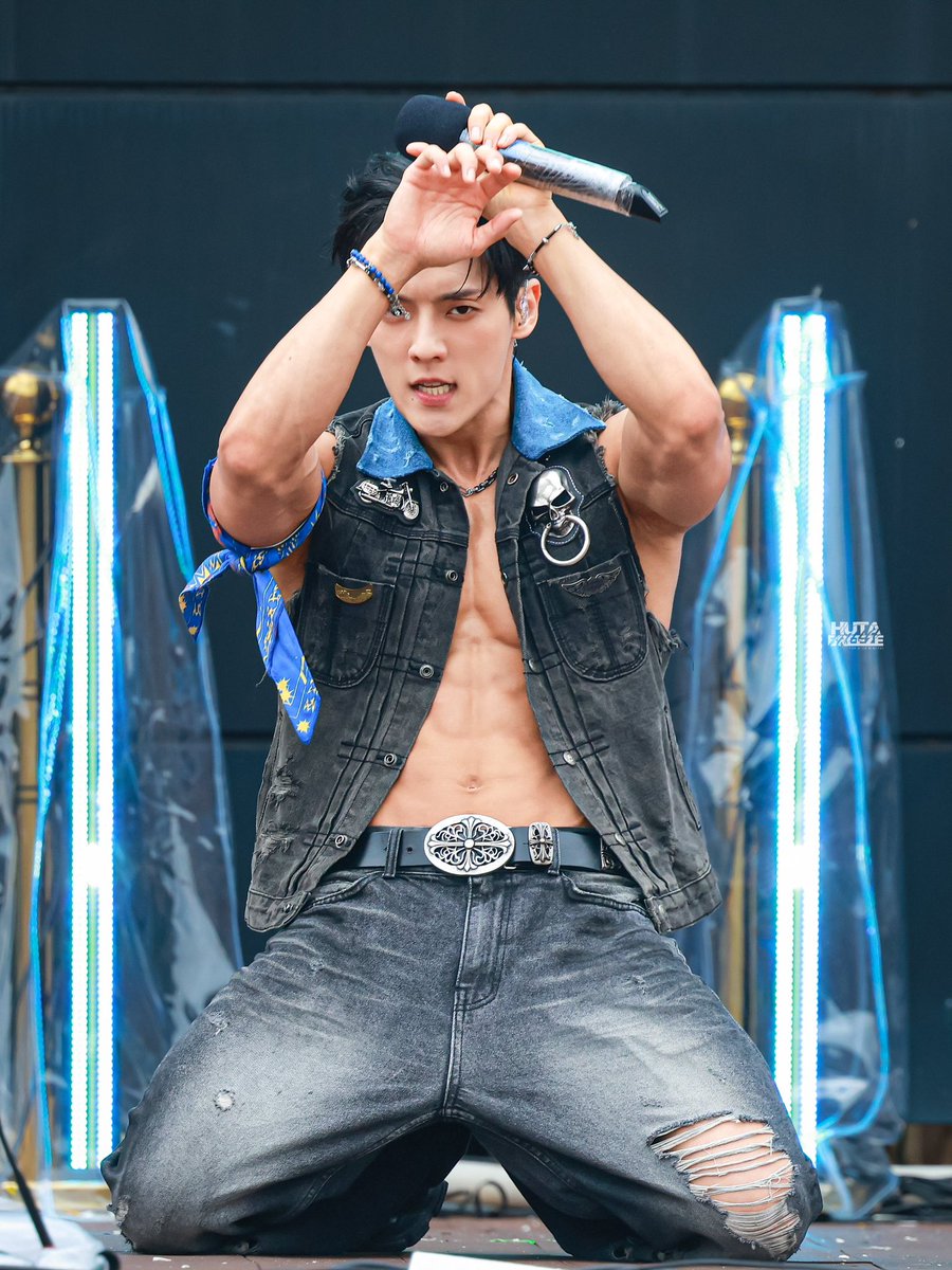 gureeeeeeeeen's tweet photo. #BTOB #LEEMINHYUK #HUTA https://t.co/LFVQPFvVM7