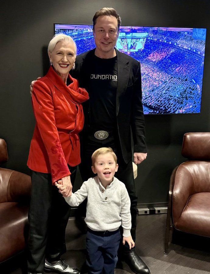 Ivankatrumpweb3's tweet photo. Elon Musk has repeatedly said he wouldn’t be where he is today without the support of his mother, Maye Musk.

Behind every great person is often someone who believed in them first.

Do you admire Elon &amp; Maye Musk?

A) Yes ❤️
B) No 👎 https://t.co/cGTR0JXV7x