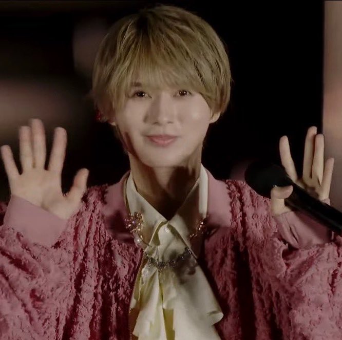 mizyu___31's tweet photo. スノプリの時から応援してた瑞稀くんがやっとデビュー掴んだ😭😭😭😭😭
16年追い続けてこの瞬間は鳥肌もの

瑞稀くん本当にデビューおめでとう😭💖
17年目もよろしくね🫶🏻

スノプリ振りのCDを手に取れること、もう今から楽しみ😭✨

#井上瑞稀
#KEYTOLIT
#KEYTOLIT_MV撮影生配信 https://t.co/rHPzRLFm8U