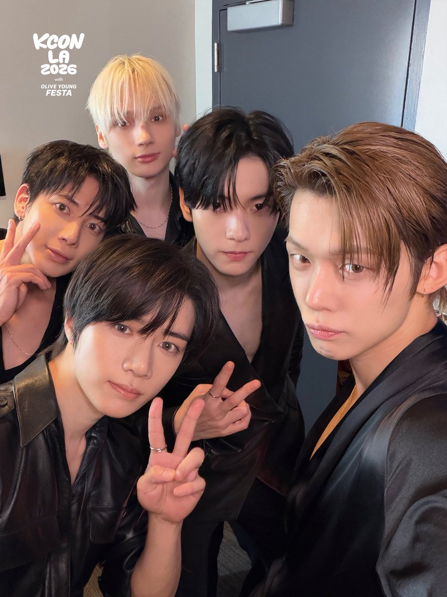 chocomint190304's tweet photo. お盆休み終わっちゃって大鬱だったけどトゥバのお顔が良すぎてどうでもいい https://t.co/sfxRRY7dK9