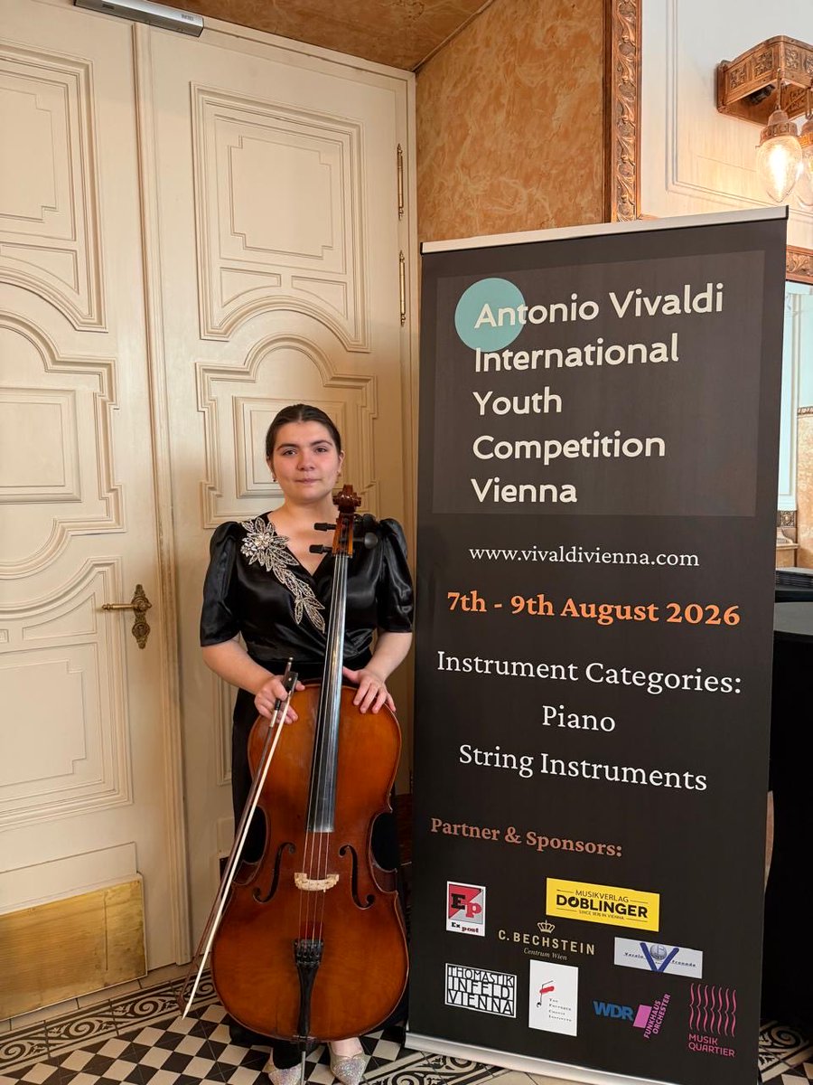 AzCulture_AT's tweet photo. 🇦🇿🎻Azərbaycanın Avstriyadakı Mədəniyyət Mərkəzinin dəstəyi ilə gənc musiqiçi Cəlalə İsmayılzadə Vyanada keçirilən Antonio Vivaldi Beynəlxalq Gənclər Müsabiqəsində iştirak edib. O, simli alətlər üzrə öz yaş kateqoriyasında uğurlu çıxış edərək I yerə layiq görülüb. https://t.co/8S41IJNZny