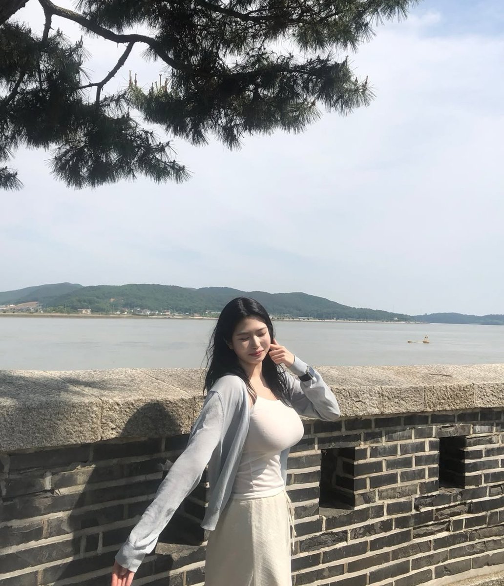 dndkqp's tweet photo. 거대빨통 혜원❤️❤️❤️❤️
#지인능욕 #지인박제 #지인상납 https://t.co/BSFcxU38Kh