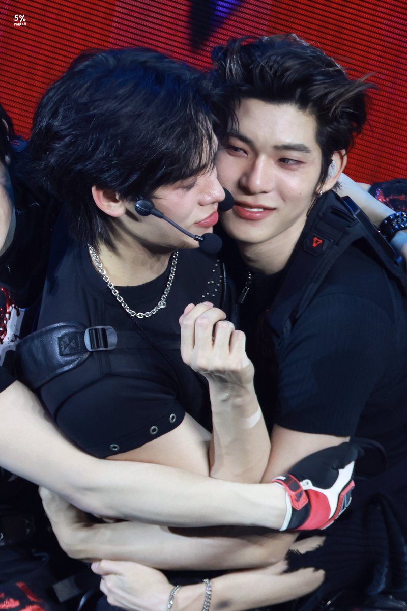 5percentmarch's tweet photo. —• 16082026

ครับตี๋🐶🐻‍❄️✨

#DuangConcertDay2
#teeteepor #ตี๋ตี๋ป๋อ 
#twnpich #porsuppakarn https://t.co/iImaZ1Zpvl