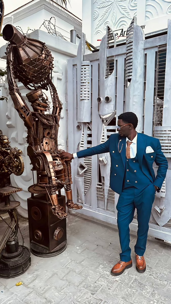 toryxx_'s tweet photo. nah me know wetin I face for that school wey dey iyanoba. I dey start my own convocation today!๐ค๐๐
#lasuconvocation2026
#classof2026 https://t.co/7xcZ9rmxbw