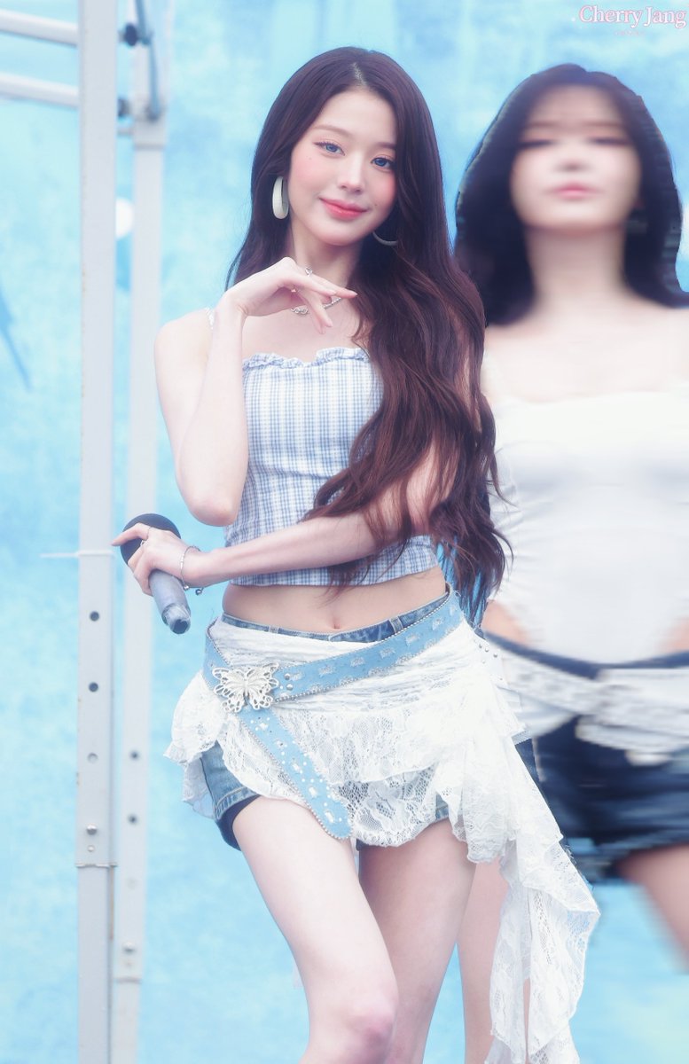 cherry_jang12's tweet photo. 260817💦
#JANGWONYOUNG #WONYOUNG #아이브 #원영 #IVE https://t.co/6z6ex2MJ44