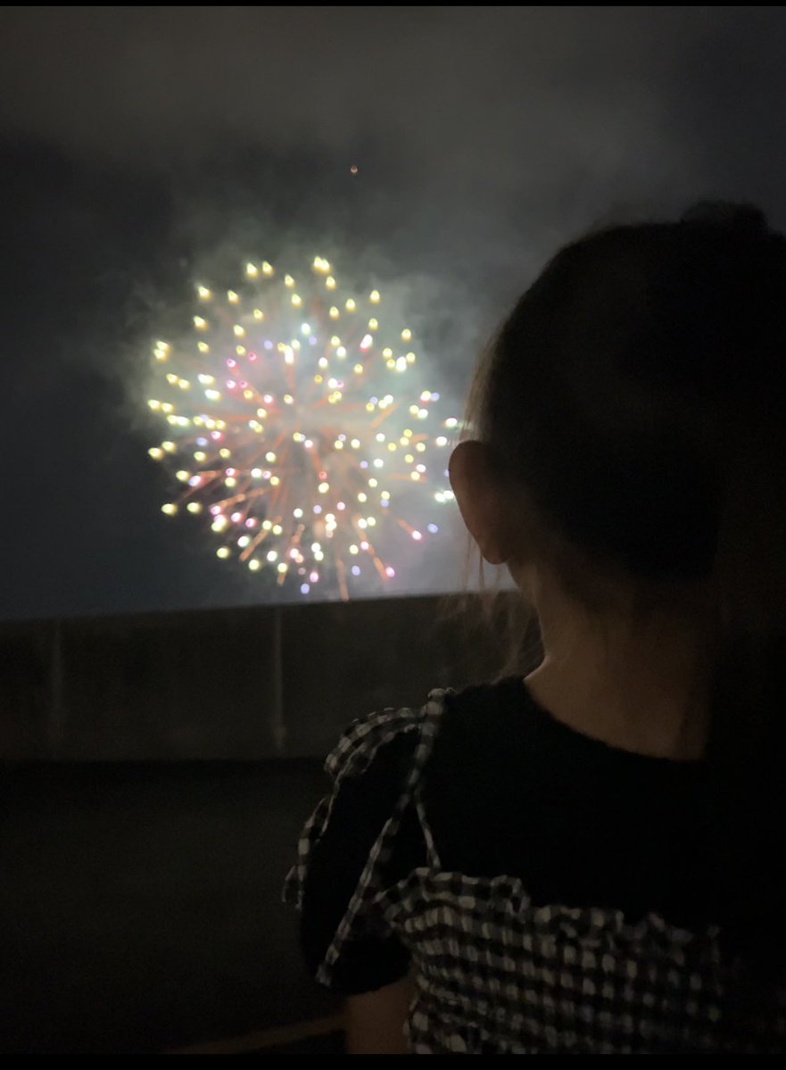 Cattail138's tweet photo. 今日は上の子連れて花火見てきた🎇 https://t.co/yYt2JNEnYU