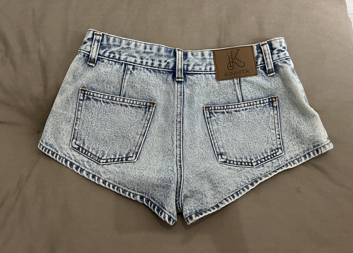 mys4yux's tweet photo. กางเกงยีน Kinnita  size M 230 รวมส่ง
#ส่งต่อเสื้อผ้ามือสอง #เสื้อผ้ามือสอง #ส่งต่อ
#โล้ะ #กางเกง https://t.co/UTGFW9vvWu