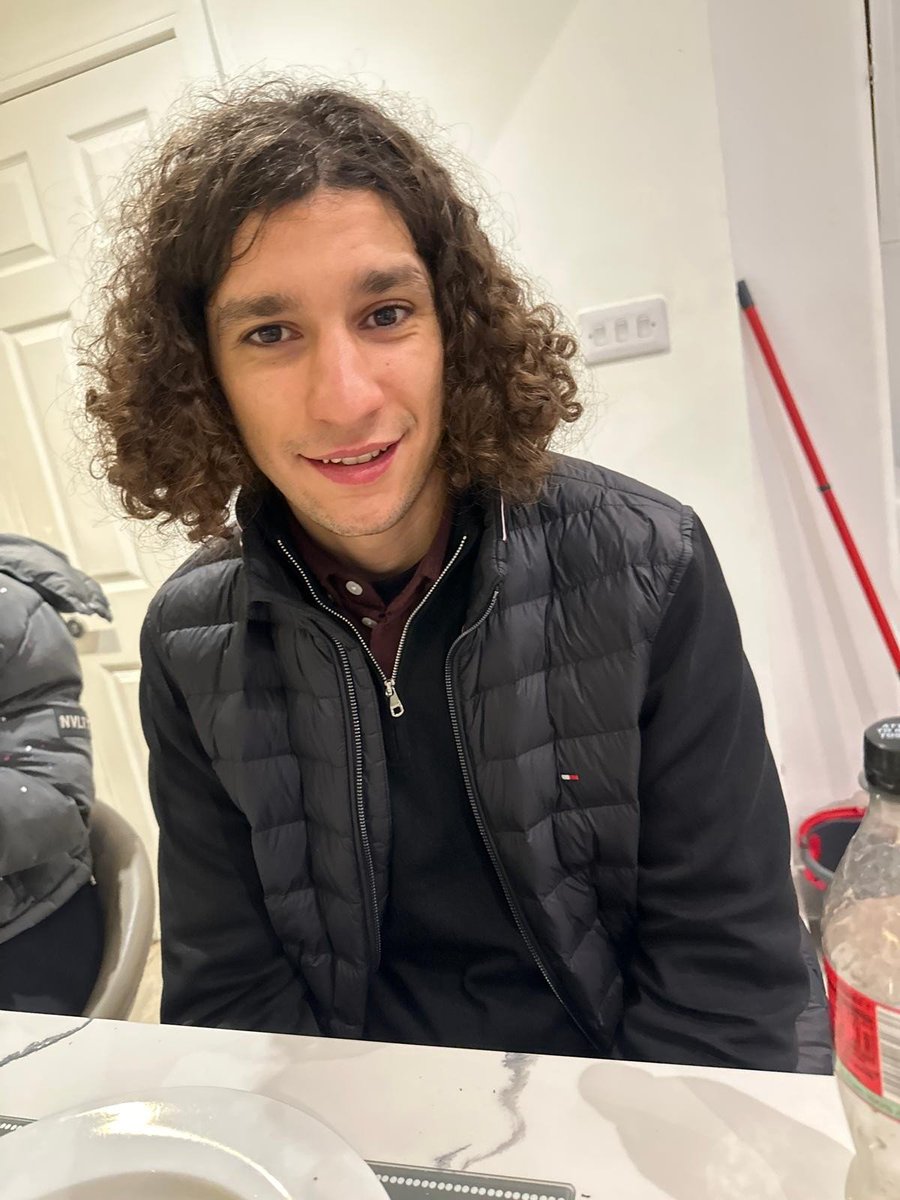 MPSHillingdon's tweet photo. Have you seen Sammy, 15? Last seen in Greenford on 9 June.

Sammy is of Middle Eastern appearance, around 5ft6ins, of slim build and with dark, curly hair. 

He was last wearing dark jeans with black trainers and carrying a black bag. Please call 101 ref 01/7671091/26 with info. https://t.co/OI1B4JFAcJ