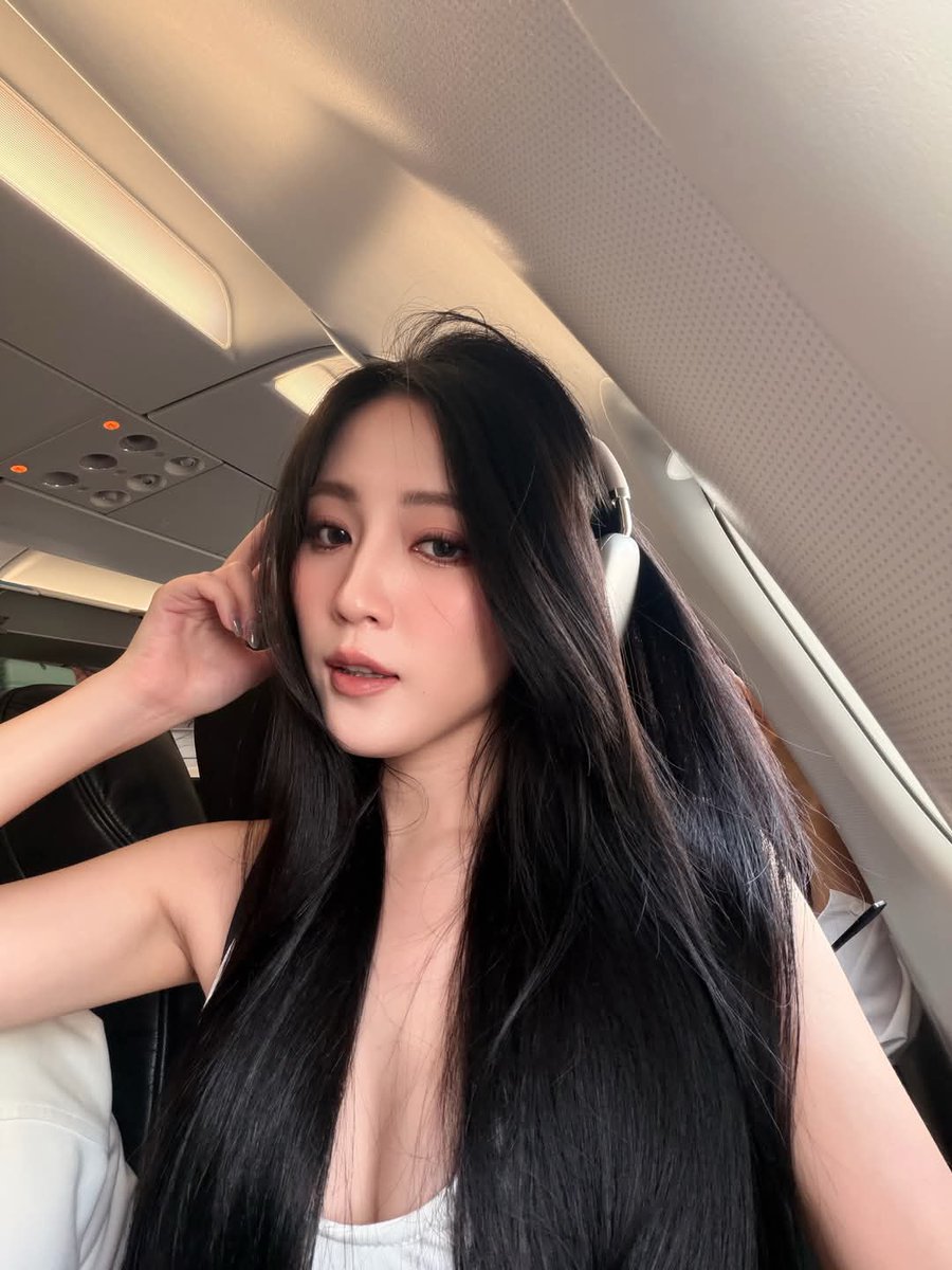 ynwnn4458's tweet photo. 吊带 😋 https://t.co/zUt55YsyLE