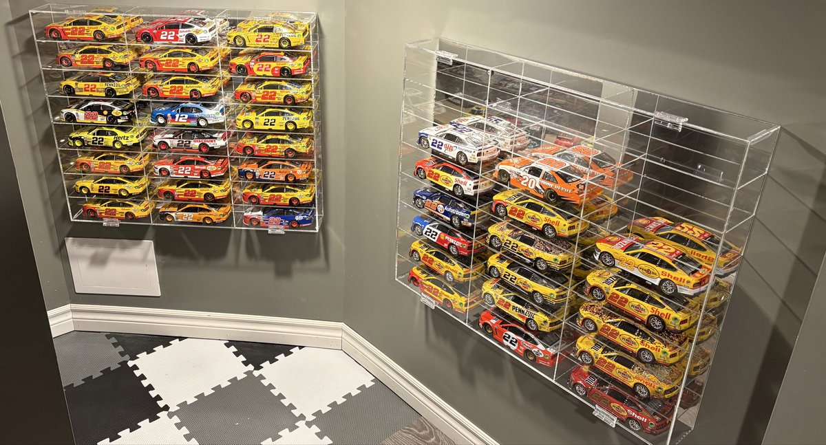 action08's tweet photo. @CookOut  think the valve cover would be a great addition to the collection! https://t.co/NmuFY6nT6L
