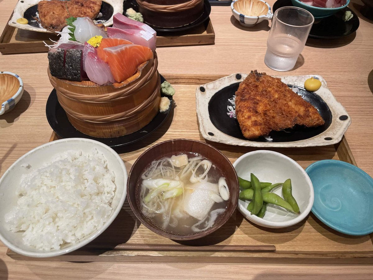 Magic_boy69's tweet photo. マジ2日間オモロすぎたww

最高の仲間たちと海ナンパ、花火、トランプ一気飲みゲーム、ご当地グルメ巡り、カラオケなどなど。

引き続き日本一の環境とチームでモテに限らず人生その��のをぶち上げていきましょう。 https://t.co/RFRK9CTyNo
