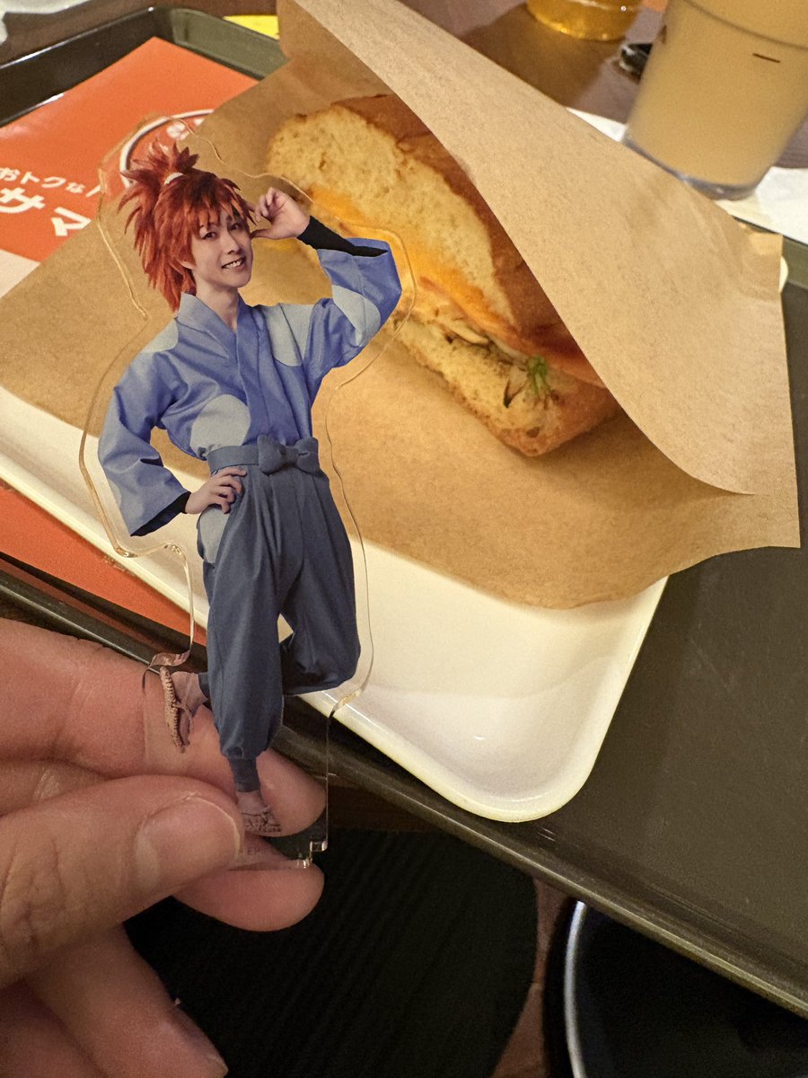 nrkkhsokyr's tweet photo. 忍ゲキの時のご飯に三郎も連れて行けました✨このビジュ好きすぎる💕 https://t.co/gxXUD0jpwH