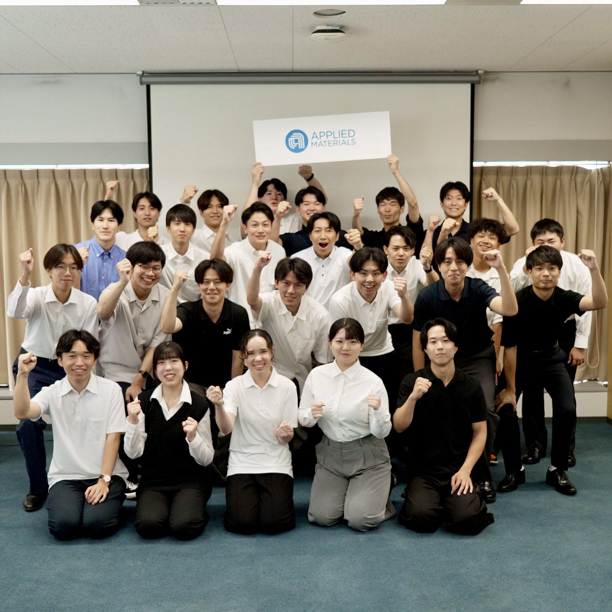 AppliedJapan's tweet photo. ＼アプライド ジャパン夏のインターンがスタート✨／
全国から集まった学生の皆さんが、5日間にわたり半導体製造装置や職種について実践的に学びます。
初日は会社紹介や交流プログラムなど、盛りだくさんの一日に。
好奇心あふれる学びと出会いの時間になりますように💪
#AppliedJapanIntern2026 https://t.co/81HxwEsM3t