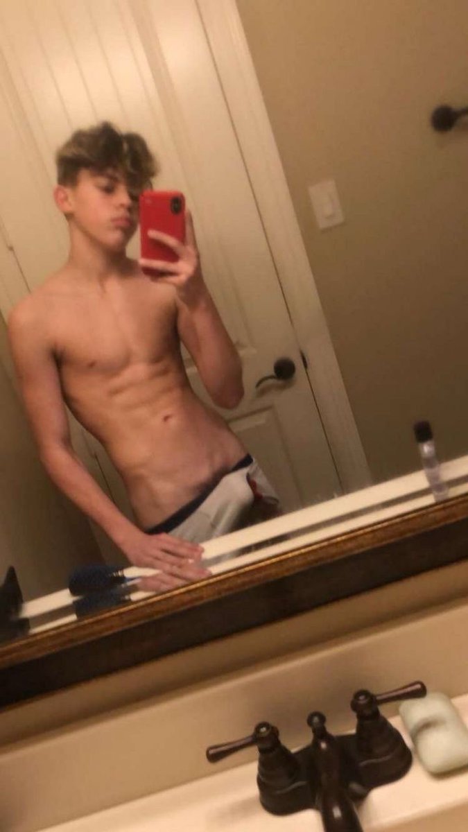 Franklin_gid's tweet photo. HMU for bait files and premium channels 📸
DM https://t.co/usF3puizV6 https://t.co/pspeqnEj6t