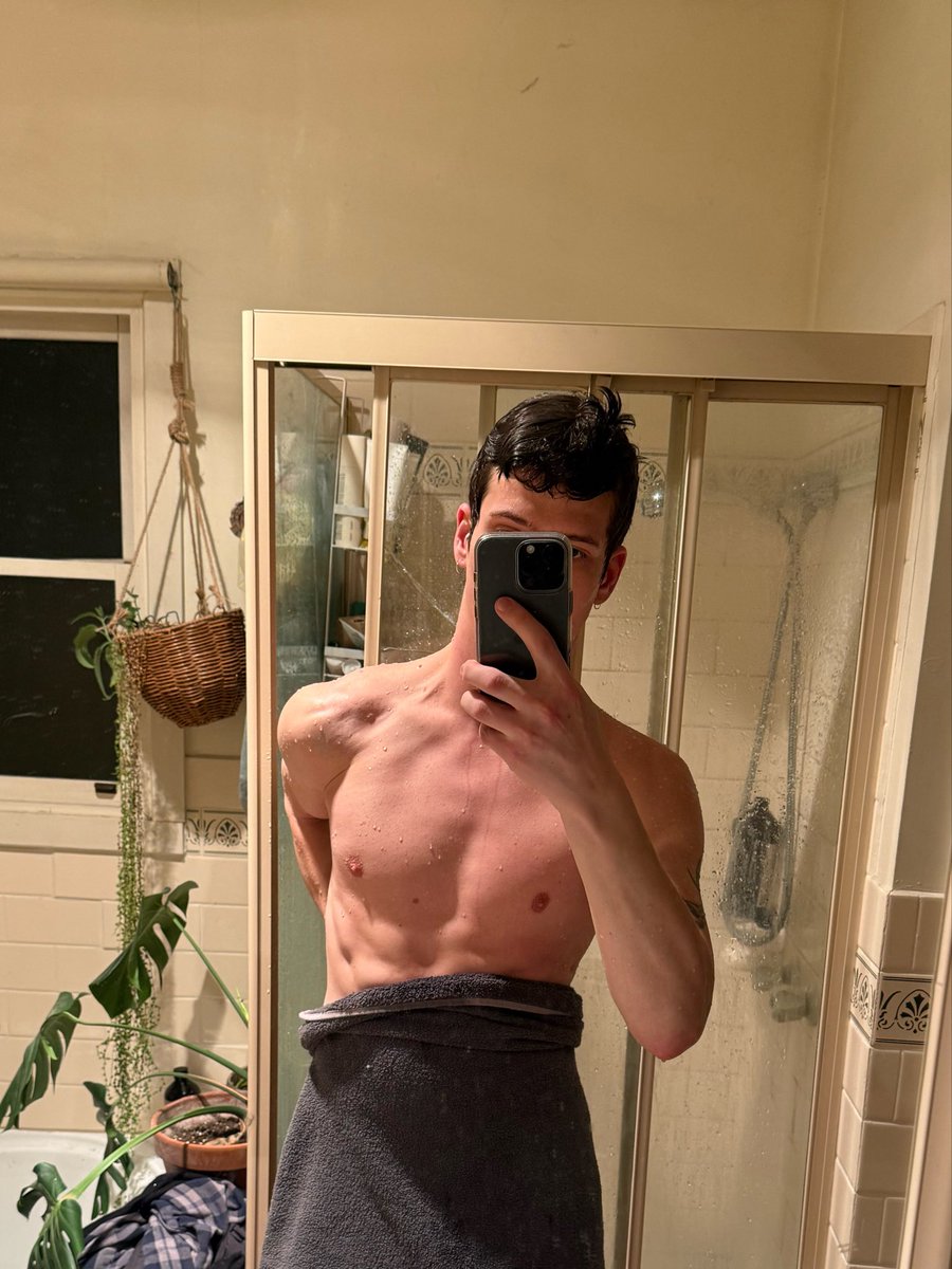 FinnVojlay's tweet photo. 👣 https://t.co/3VFuVpApfR