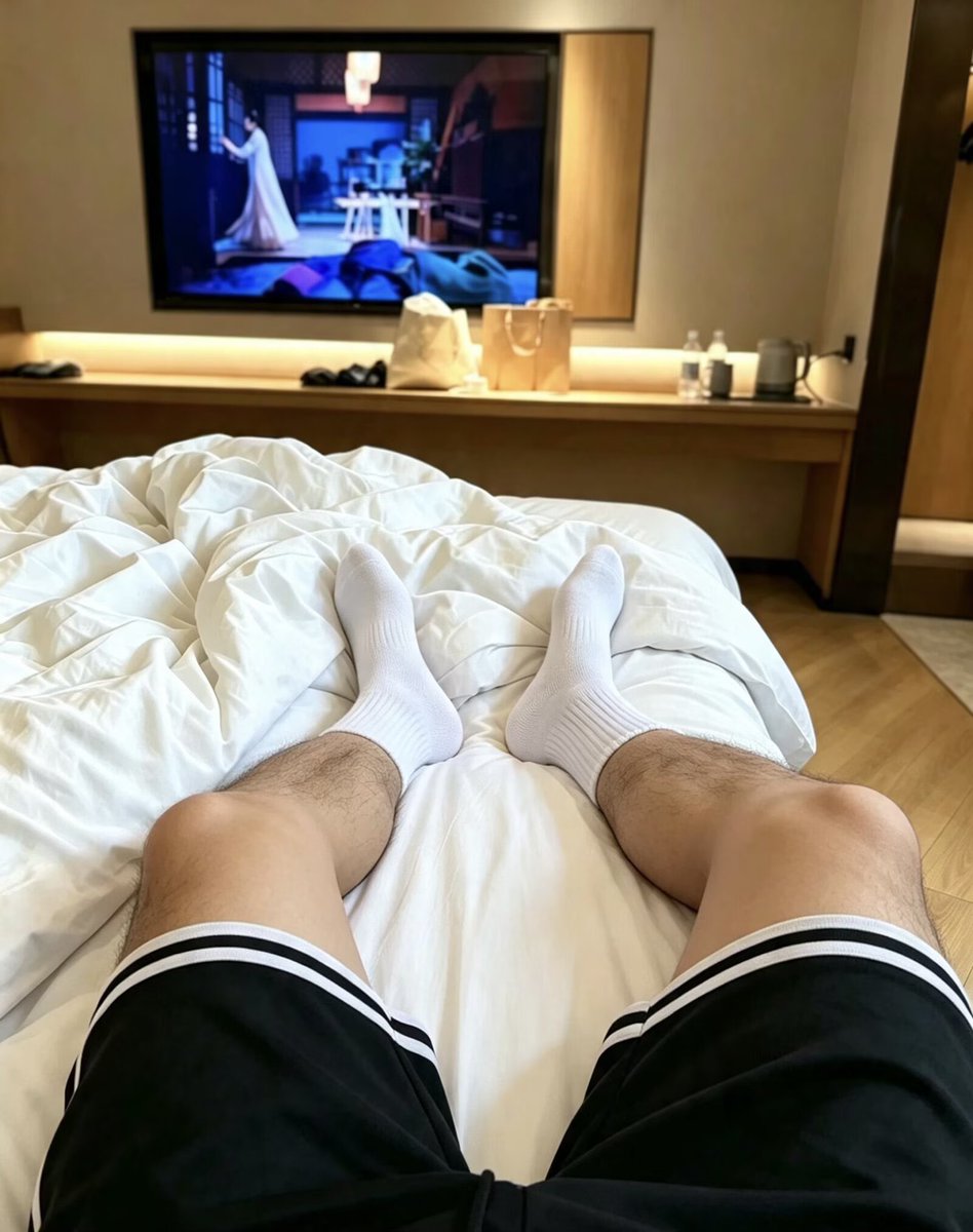 yourdomgod3's tweet photo. 黑or白，有无有长期意向，甚至终身的sub。先看置顶推文，合适再加 https://t.co/KU6PcVWlMA