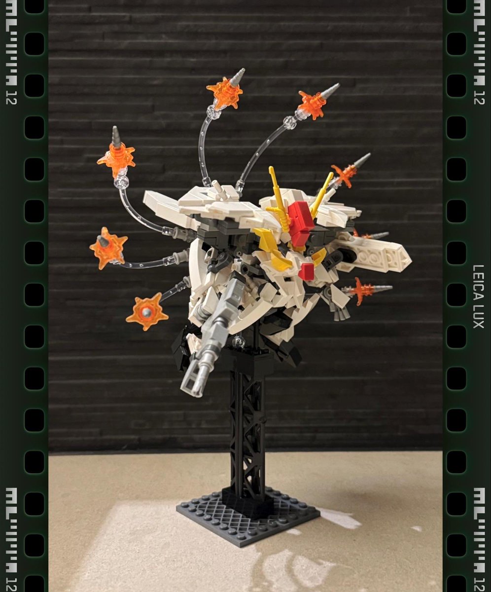 blueice001's tweet photo. 再びYOGO先生が教えたガンダムを発表します https://t.co/BVoX2CkijS