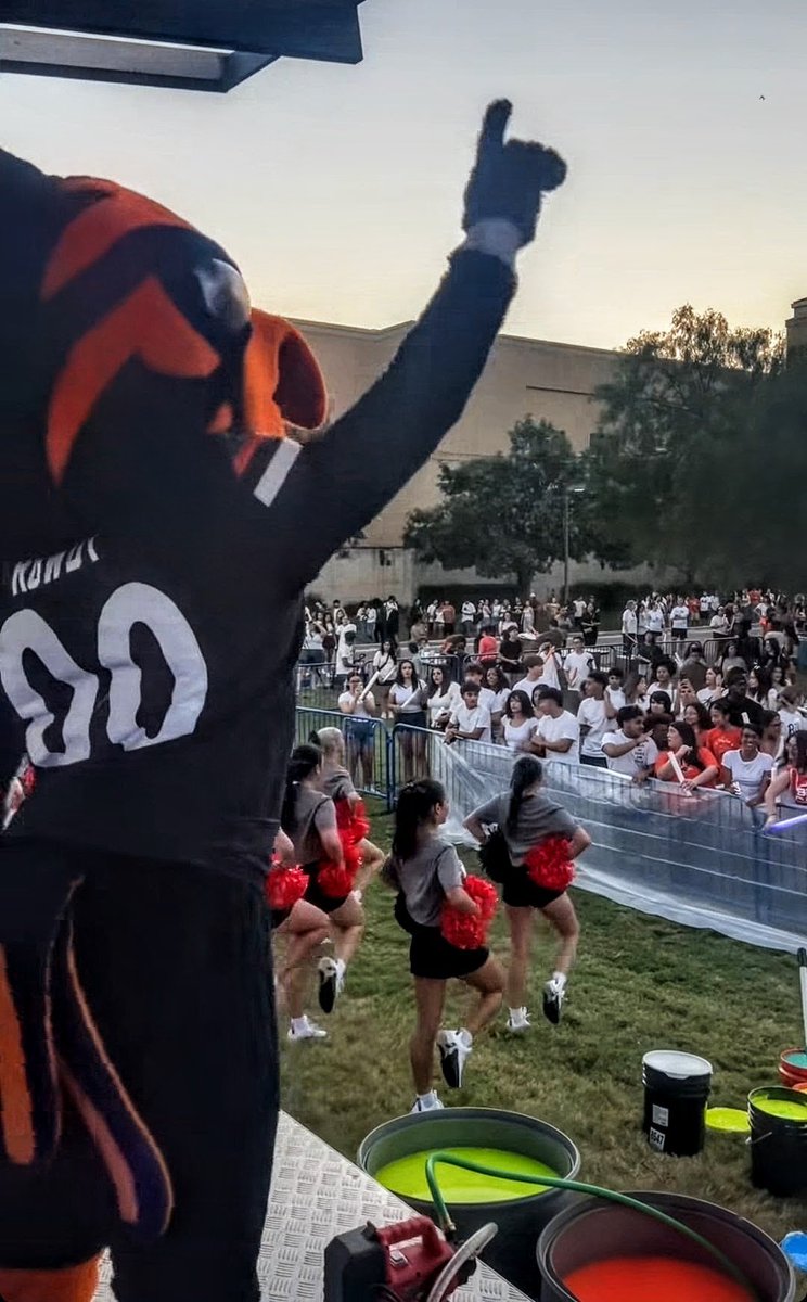 CadenMorrisGK's tweet photo. #BirdsUp #HCAP @UTSA  🤙🟧 https://t.co/i5KLllSamA