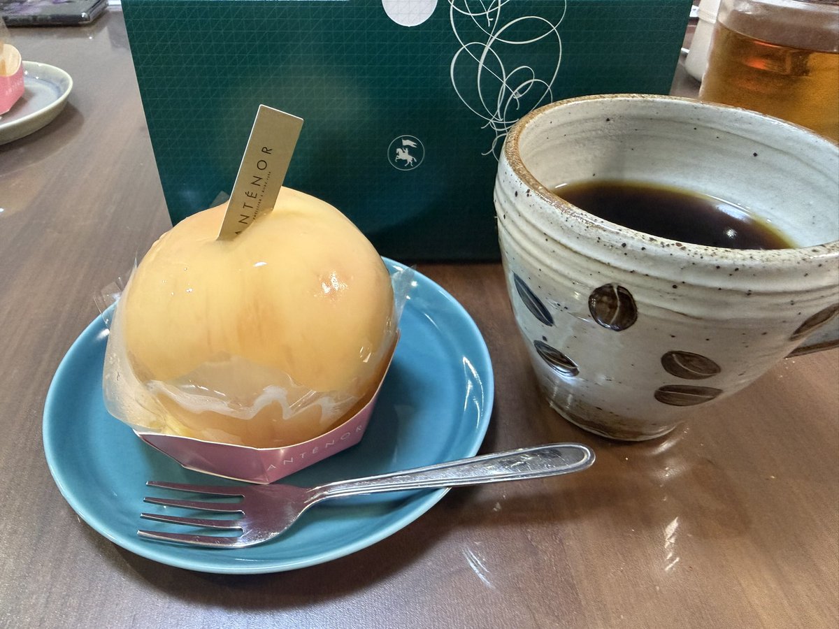 25nsIwakei's tweet photo. 誕生日を迎えることが出来ました😅😅
今は看護師特定行為の受講真っ只中です。
この1年　まずは　看護師特定行為の資格を取得できるように頑張るのと家族幸せに過ごせるようにと願っております💦
これからもよろしくお願いします
#level53  #誕生日  
#うなぎの寝床 https://t.co/6LJ8Fr3PVJ