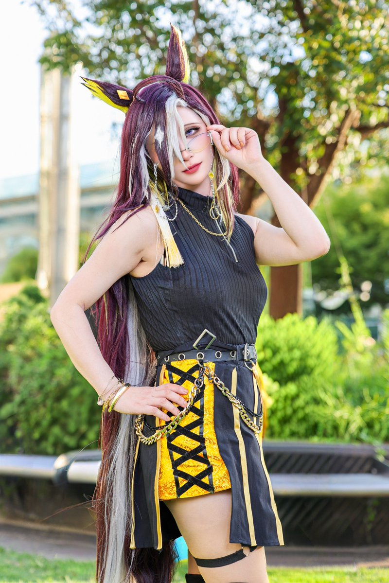 NyoirinLoveCat's tweet photo. 【 cosplay 】
　ウマ娘／ドリームジャーニー
　　　　　　　　（GOLDWEEK）
　Umamusume / Dream Journey

── 表情の機微とコスサミの臨場感を
丁寧に収めていただいたので、4枚の
ストーリー仕立てをイメージしました。

photo： @Raffaello_406 様

#コスサミ #コスサミ2026 https://t.co/4VmasqwWgl