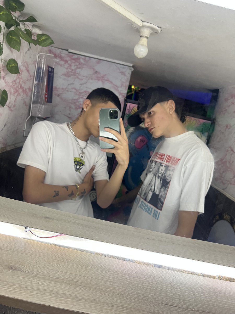 sebasrabitxa's tweet photo. Qué Chimba Chupar la Verga de mi macho @Alexcastro_1111 😈🍆

Te gustaría Ver cómo me dió Verga bien rico? Enviame un Mensaje a Telegram Y te dare INF ⏬️⭐️🔥
https://t.co/qJ0gsQ9JbO https://t.co/NFwWU9cl6F