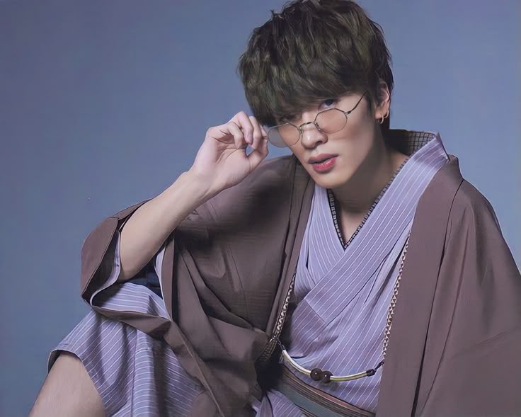 k_ro11__'s tweet photo. 深澤辰哉×和服の組み合わせほんとに大優勝🫵🏻💯💜
#SnowMan #深澤辰哉 https://t.co/E3GHNKUAq8
