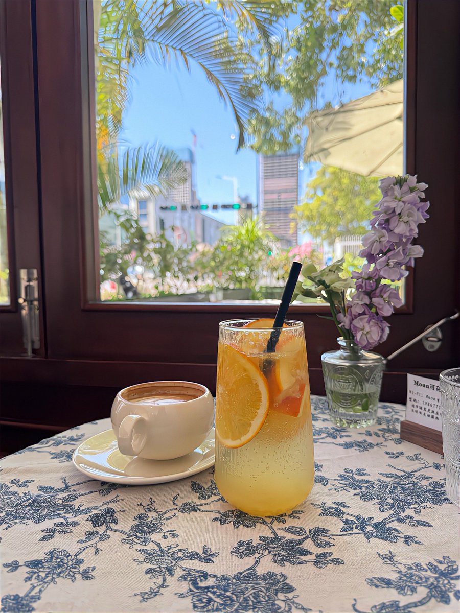 titisa67's tweet photo. Lazy Sunday with iced coffee and my favorite playlist—this is the kind of slow, cozy vibes I live for https://t.co/4NYjUaJz8J
