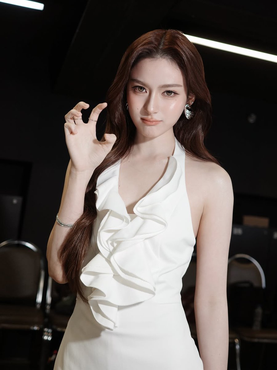 primiitrend's tweet photo. ɪɢ: ʏᴏᴋᴋʏʏ𝟦𝟫 ᴜᴘᴅᴀᴛᴇ 

Suayyyy jaaaaaa 😳💗

LOREAL NUDE WITH PRIM 
#primiily #LOrealLaqueNudexPrim https://t.co/DfLjPJPmbl