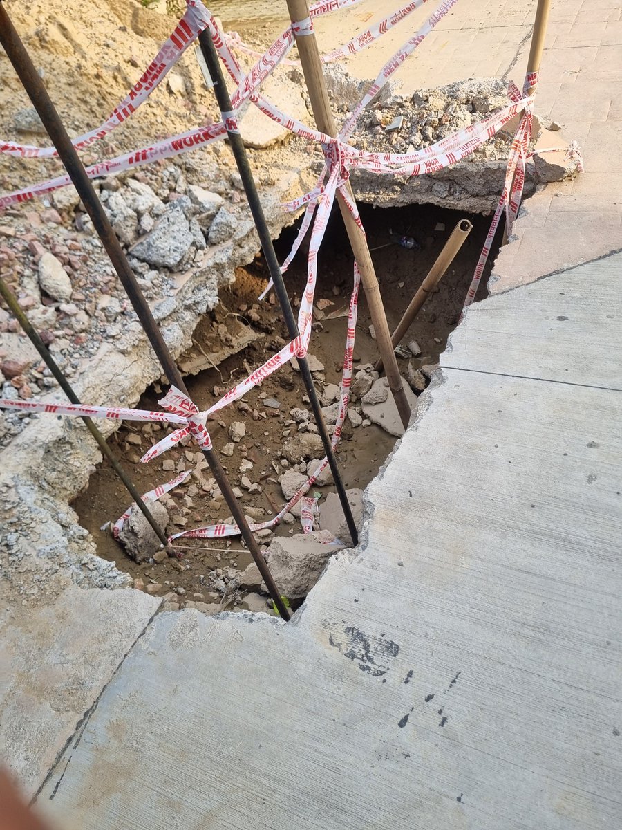sonupatel_patel's tweet photo. @tapas24kohli @official_dda @gupta_rekha @LtGovDelhi @SDMC_Official @CMODelhi @kjsehrawat These issues are pending since last 1 year. This has been dug up by DDA , 3 month ls back but not resolved till date. #SafetyHazardForChildren @gupta_rekha @LtGovDelhi @PMOIndia @narendramodi @official_dda https://t.co/qh6nmDWpof
