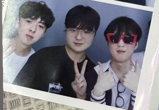 donottalktom2's tweet photo. 스토커님 존귀네ㅠㅠ https://t.co/AQ9HBaBZZY
