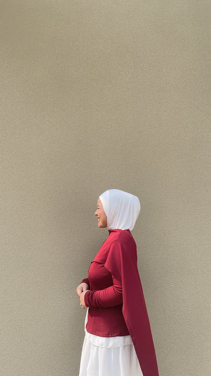 inginkurus_'s tweet photo. #OOTDyah 17 Agustus vibes wkwk

Outfit 1
 🔗 Bandana Caps : https://t.co/1g6PKqVHxI
🔗 Baju : https://t.co/ofp4qwDDJ5 (yang mirip)￼

Outfit 2
🔗 Hijab : https://t.co/eiM4zOtIqp
🔗 Rok : https://t.co/Ki1fqrAtmd
🔗 flatshoes : https://t.co/0sGPuvmPGr https://t.co/Elr9o1qleq
