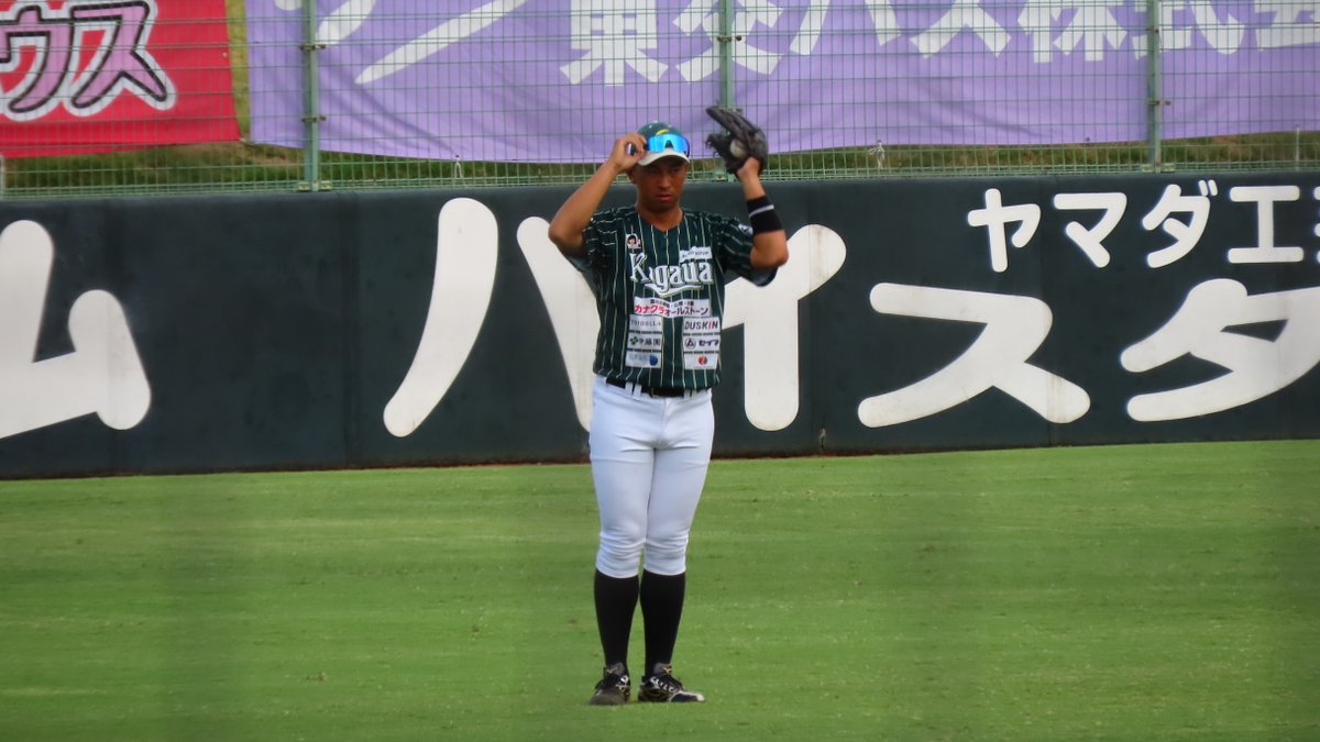 Scorer61529543's tweet photo. 森元投手。
四国学院大学卒。
名鑑には今季から二刀流と記載あるが、現時点では野手での出場のみ。
主に4番で出場し、6本塁打放っている。
（2026.8.15　レクザムスタジアム）
#森元彪向
#香川オリーブガイナーズ
#ガイナーズ写真館 https://t.co/GYrsW0JkOE