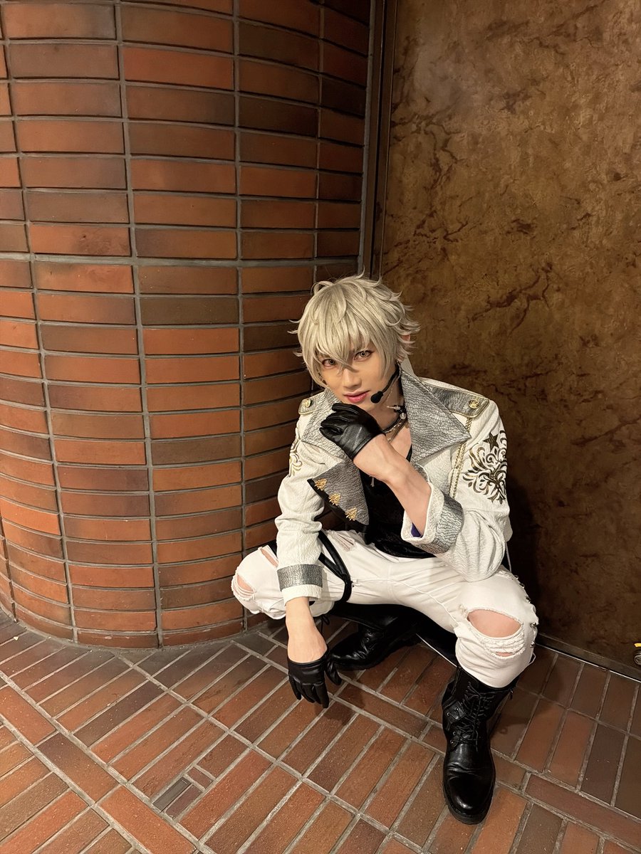 akazawa_taro's tweet photo. 「愚民ども、最高のライブだったぜ。ありがとな。」

https://t.co/Ibmk6P7AxF

#あんステ
#あんスタ https://t.co/xkp0hOALMc