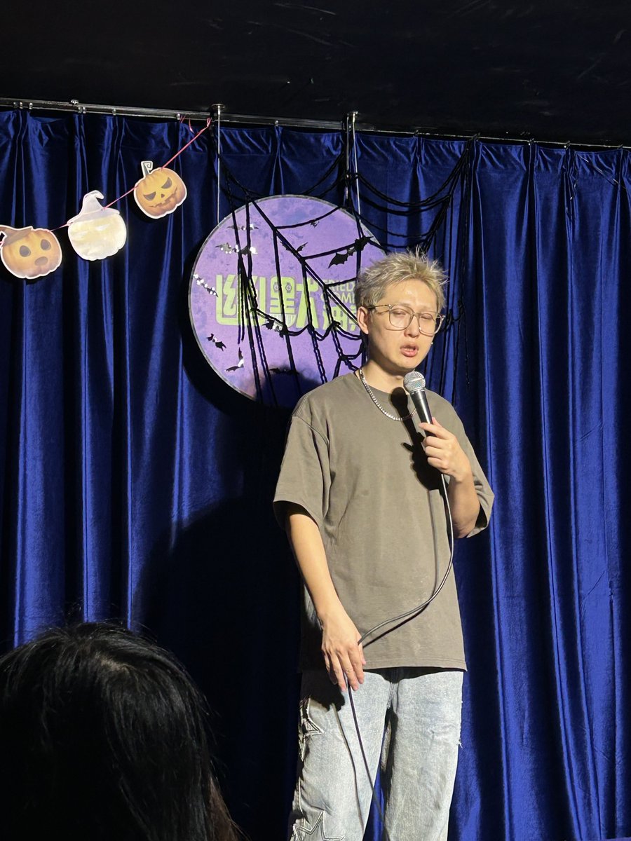 jeffrey80300's tweet photo. Just bombed my first open mic so hard, the bartender offered me a free shot to “soften the blow”. Guess laughter really is the best medicine… unless it’s medicine you have to pay for. https://t.co/TWYnnc6sG3
