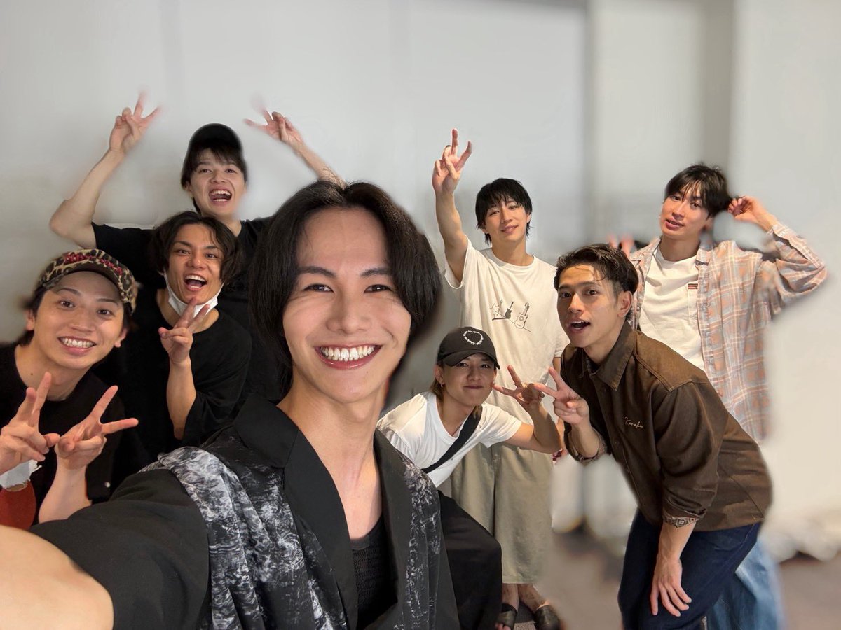 kengouhata's tweet photo. ･
ミュージカル「忍たま乱太郎」
六年生単独ライブ〜六忍出陣〜
参戦させて頂きました🍀

楽しすぎ😭😭
とあるパートで大号泣をかましました😭😭

最強に楽しく幸せな時間でございました🤦‍♂️ https://t.co/FGb61lJQsD