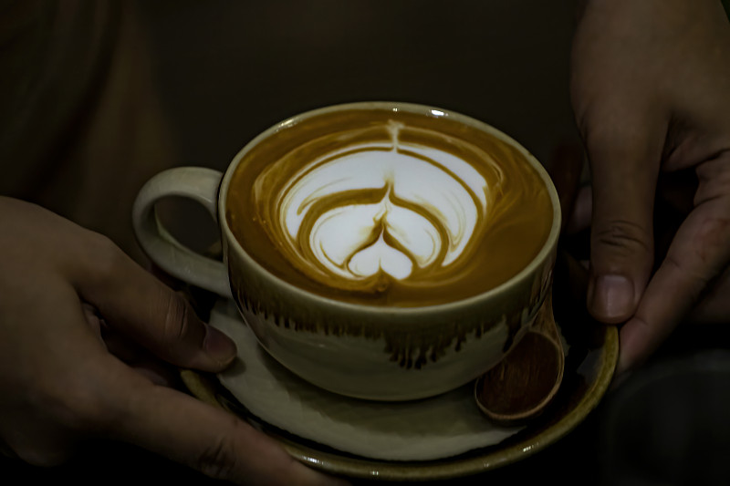 TanaRodberbc's tweet photo. When my friend grabs my coffee before I even ask—small kindnesses make everyday so much warmer https://t.co/3ZbMoiPlOK
