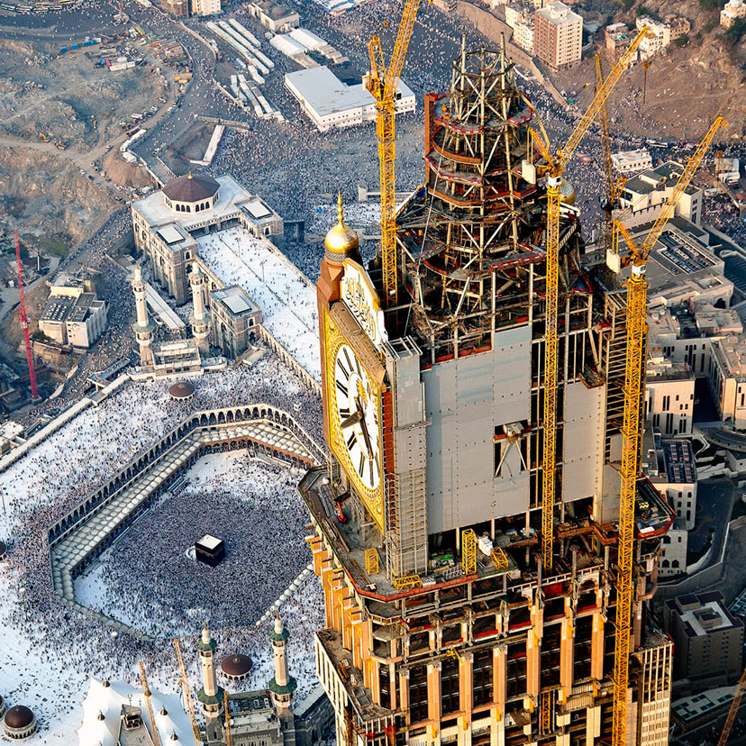 Templarpilled's tweet photo. Every time I see a photo of Mecca, I think about this angle. 

A product of Western influence dwarfs Islam's holiest site. https://t.co/doj7OZ7zPU