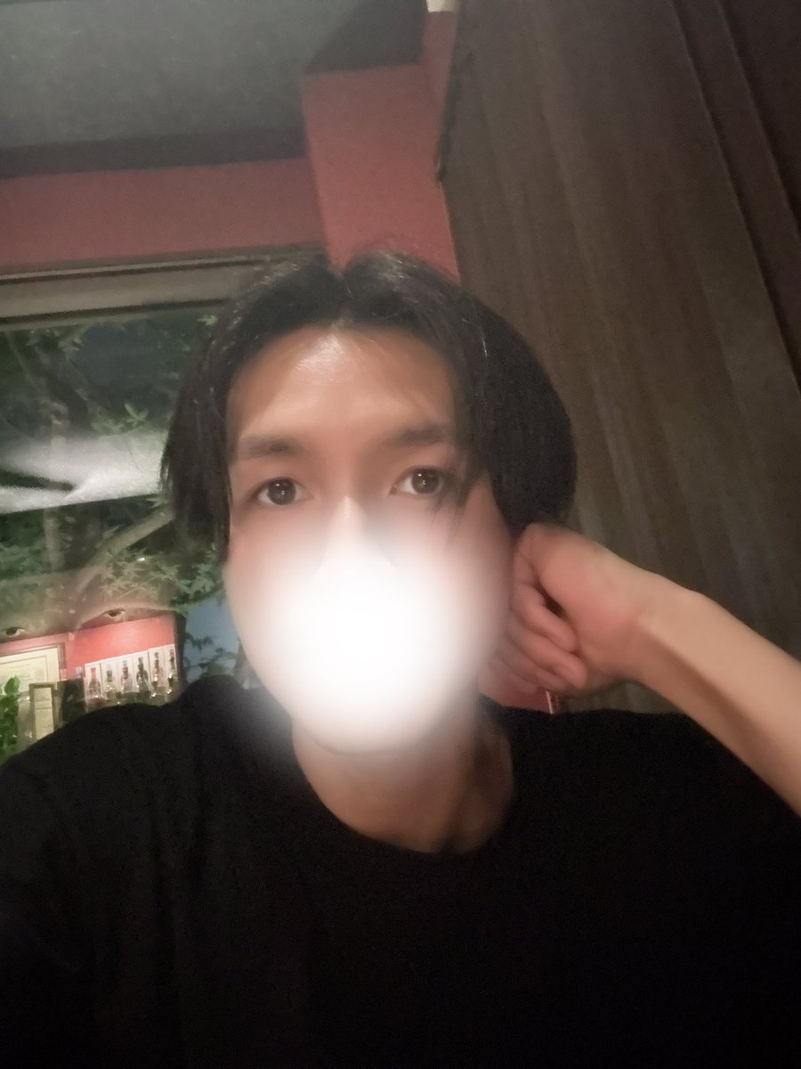gunma_kanata3's tweet photo. 群馬の車系セラピストことカナタです☺️
本日免許更新に行ってました👍

昔からキャスなどを見てくださってる方ならご存知かもしれませんが、
実はプロドライバーなんです❗️
タクシーや代行ドライバーもできます🚕

多才なセラピスト目指します🔥 https://t.co/GLQSAM8veF