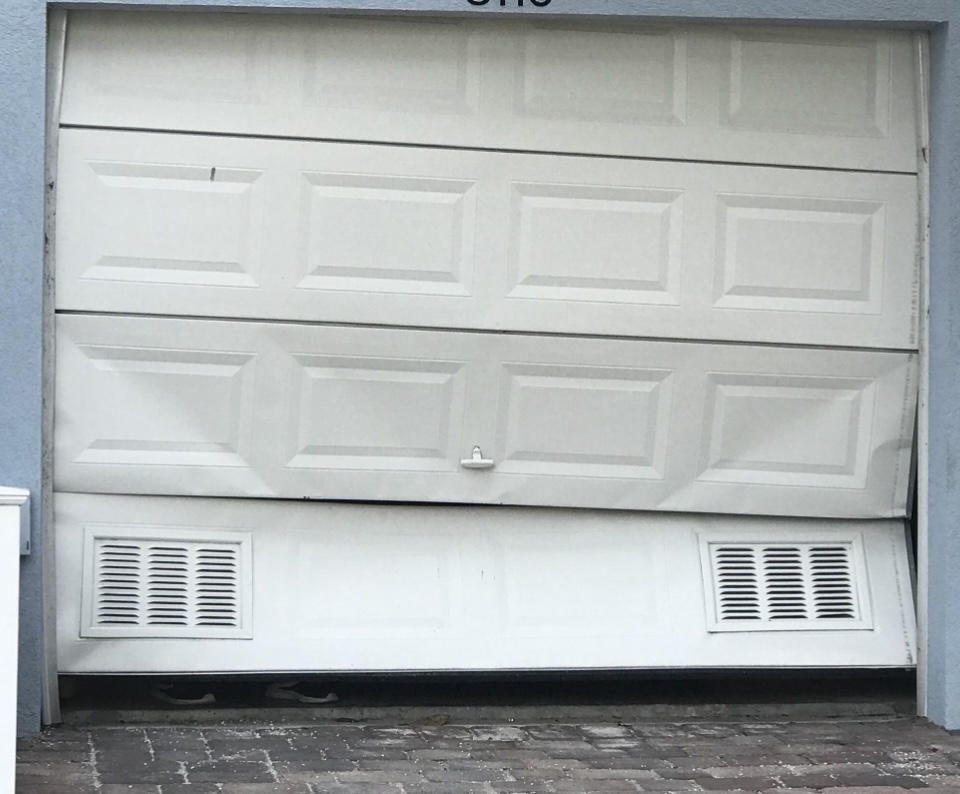 GDoorService's tweet photo. Is your garage door opener making unusual noises or struggling to lift the door? This often indicates a need for professional inspection. Issues can range from worn gears to faulty safety sensors. https://t.co/cbKH9Gq0hl