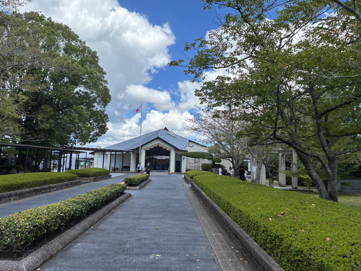 zzzcfghj's tweet photo. 今日は知覧特攻平和会館に行ってきました。
数ある手紙の中でも、婚約者宛の手紙は泣きそうになりました。いつまで平和でありますように。🕊️🕊️🕊️ https://t.co/Hpt7rtB8Ma
