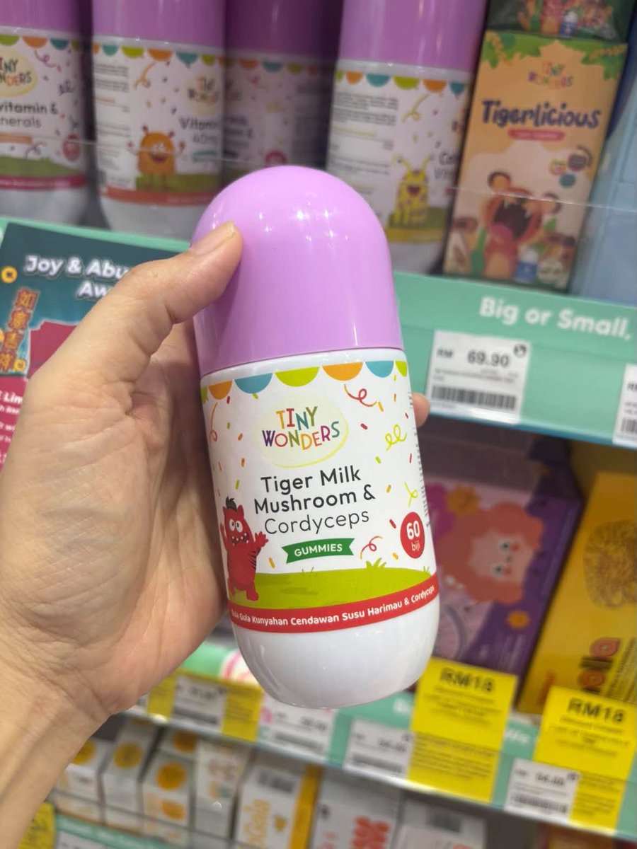 itslilykamal's tweet photo. Kalau anak SEMPUT + BATUK BERKAHAKK berbulan try Tiger Milk Mushroom ni memang helps LEGAA…

Rupanya dia support paru-paru &amp; kurangkan kahak batuk sinus SEMPUT sekali. Yang i suggest ni macam candy senang nak bagi anak makan 💅🏻✨￼ https://t.co/fPCwzpMFay