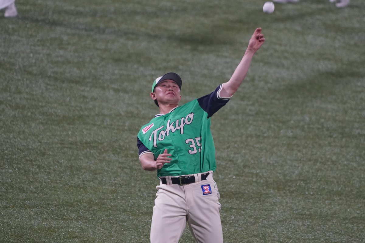 4374Yoshi's tweet photo. ヒーロー選手、石原投手の写真が無い？何故だ
何故だ、ごめんなさい。
プロ初ホールドの姿、納めてません。
そのサウスポー、貴重な存在。チームの成績に左右すると思います。よくやった。。。 https://t.co/B9vtBa3WHs