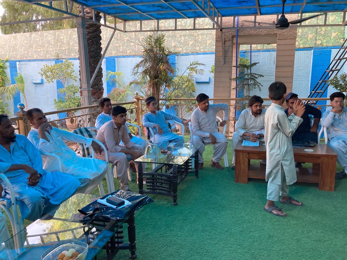 AliAminUpdates's tweet photo. سابق وزیراعلیٰ خیبرپختونخوا سردار علی امین خان گنڈاپور کی رہائش گاہ پر 27 ستمبر کے جلسے کے حوالے سے اہم مشاورتی میٹنگ جاری، جلسے کی تیاریوں اور آئندہ کے لائحہ عمل پر تفصیلی گفتگو کی جا رہی ہے https://t.co/ku3p64xtCs