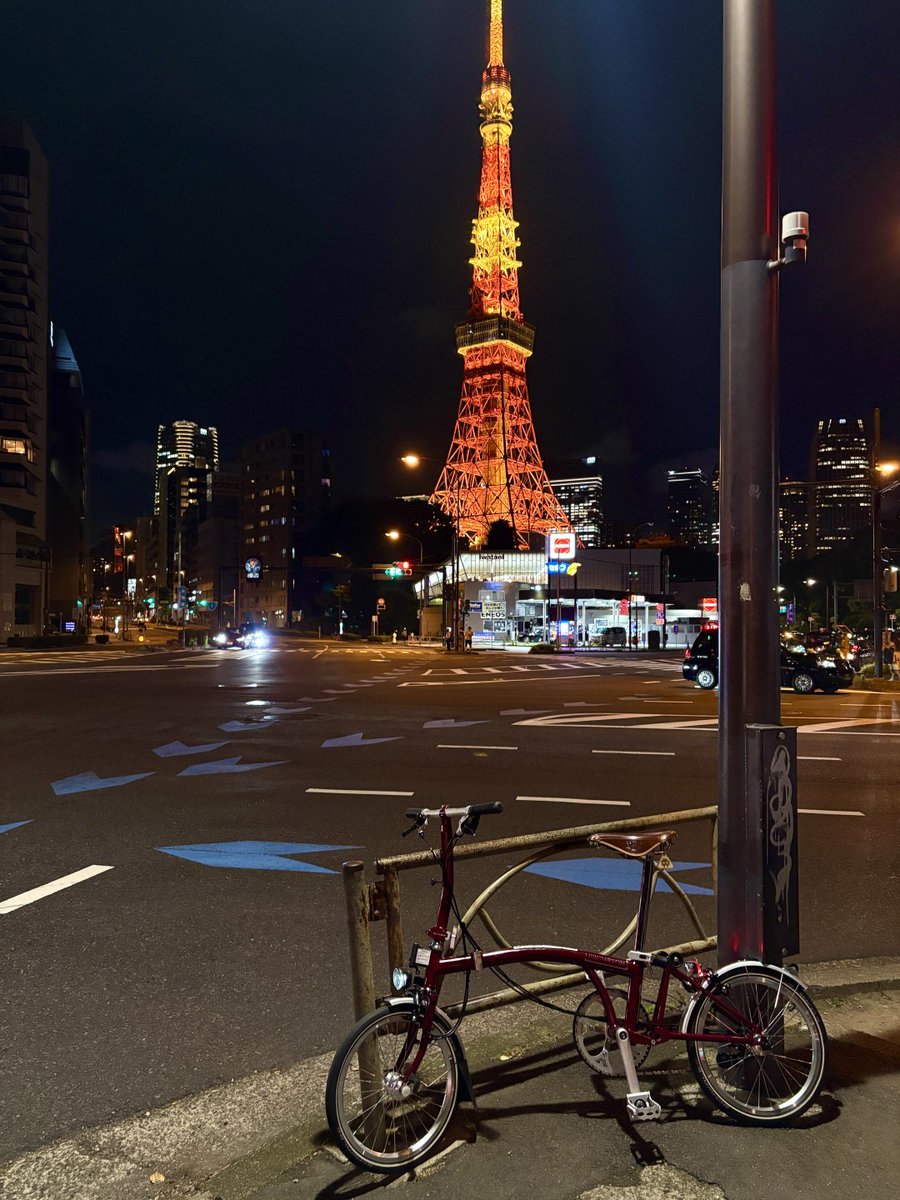 99333Nui123's tweet photo. 東京タワーを一周するサイクリングは、本当に気持ちがいい！！！🚲 https://t.co/1HZ9sMznlR