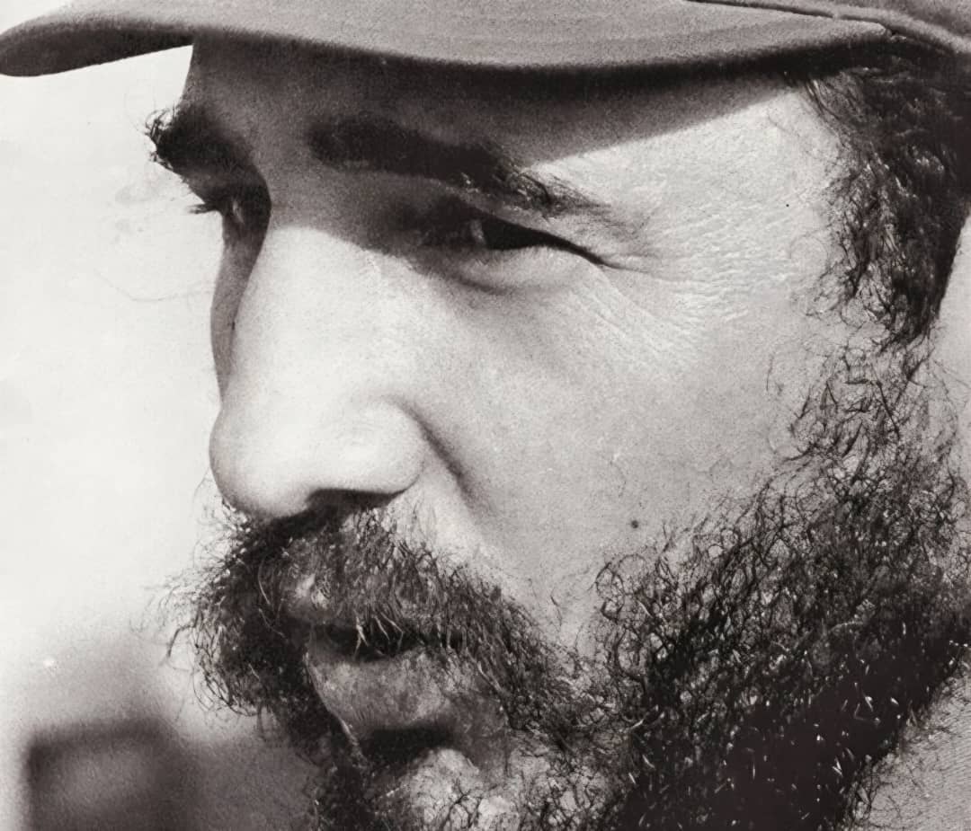 GobiernoCuba's tweet photo. #100AñosConFidel | 

"Es claro que el enemigo mayor de toda revolución es la división, que el aliado mejor de los enemigos de los pueblos es el divisionismo.  Un pueblo que quiera establecer un verdadero régimen de justicia debe marchar unido, como un solo pueblo (...)". https://t.co/iA6YD4AYLa